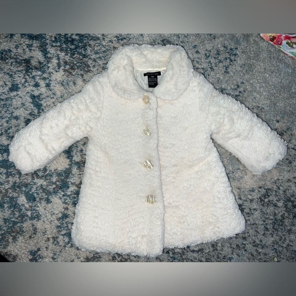 Baby girl fur white winter coat 18-25 months Calvin Klein